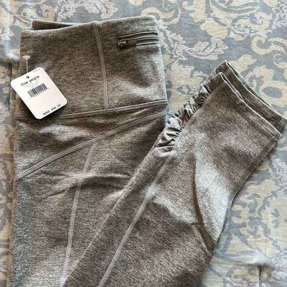 ❄️SOLD❄️- FREE PEOPLE High-Rise 7/8 You're A Peach Leggings SZ. M - Picture 10 of 14